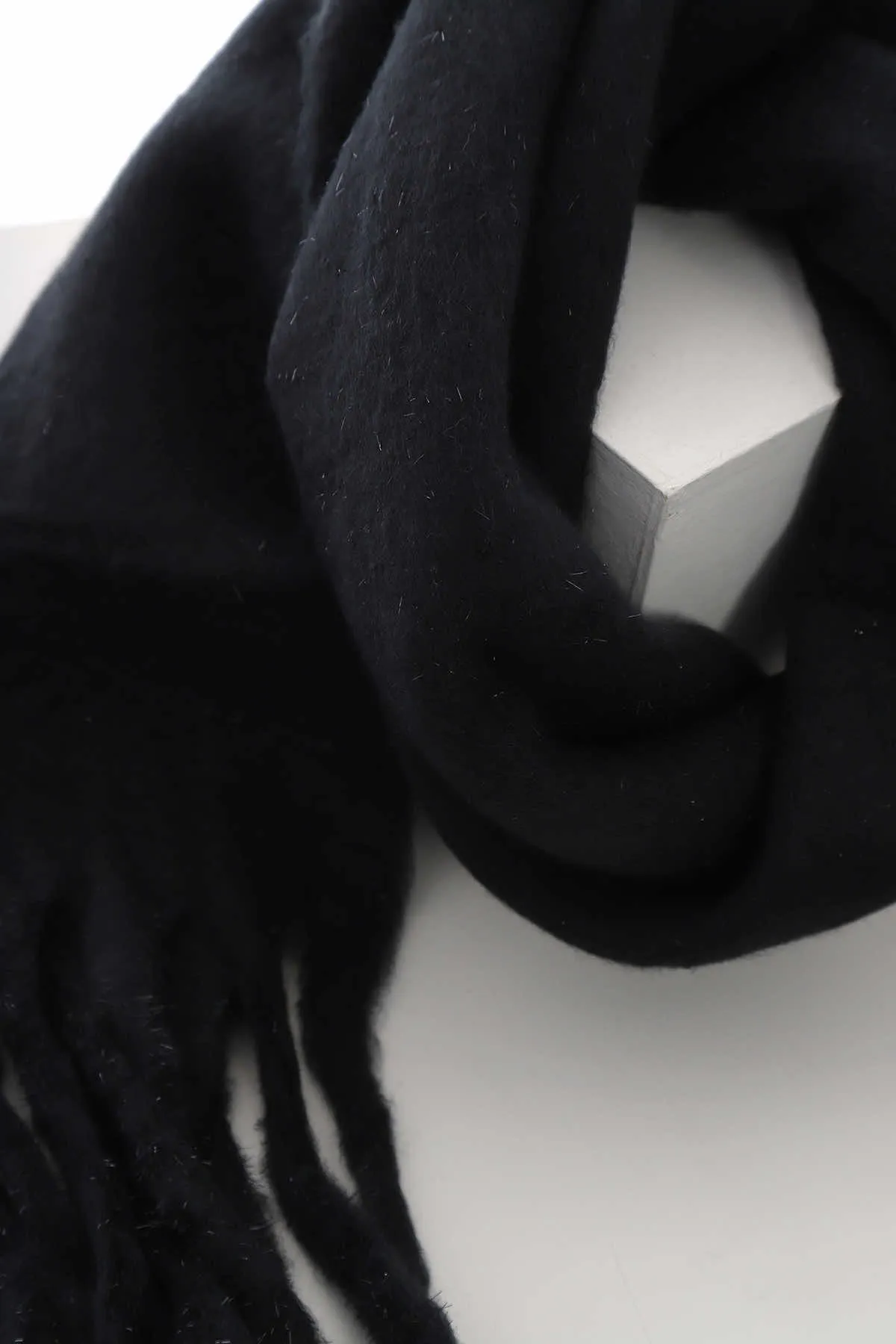 Ethal Scarf Black