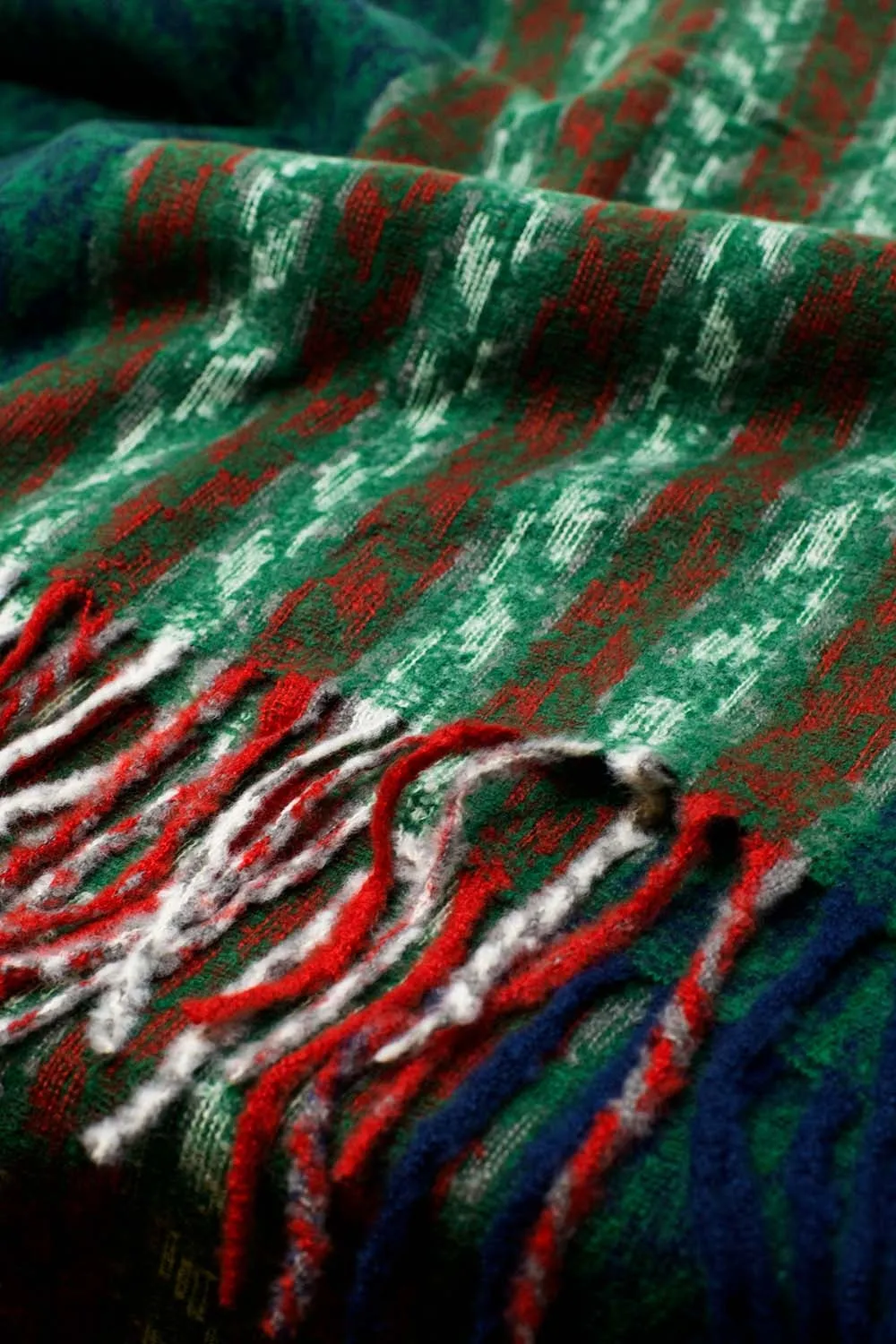 Houndstooth Scarf in Green and Red